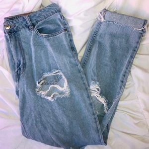 Boyfriend ripped jeans